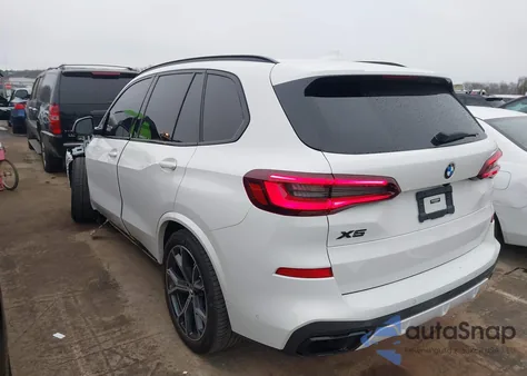 2021 BMW X5 xDrive40I z USA, uszkodzony, nr VIN 5UXCR6C08M9G48044